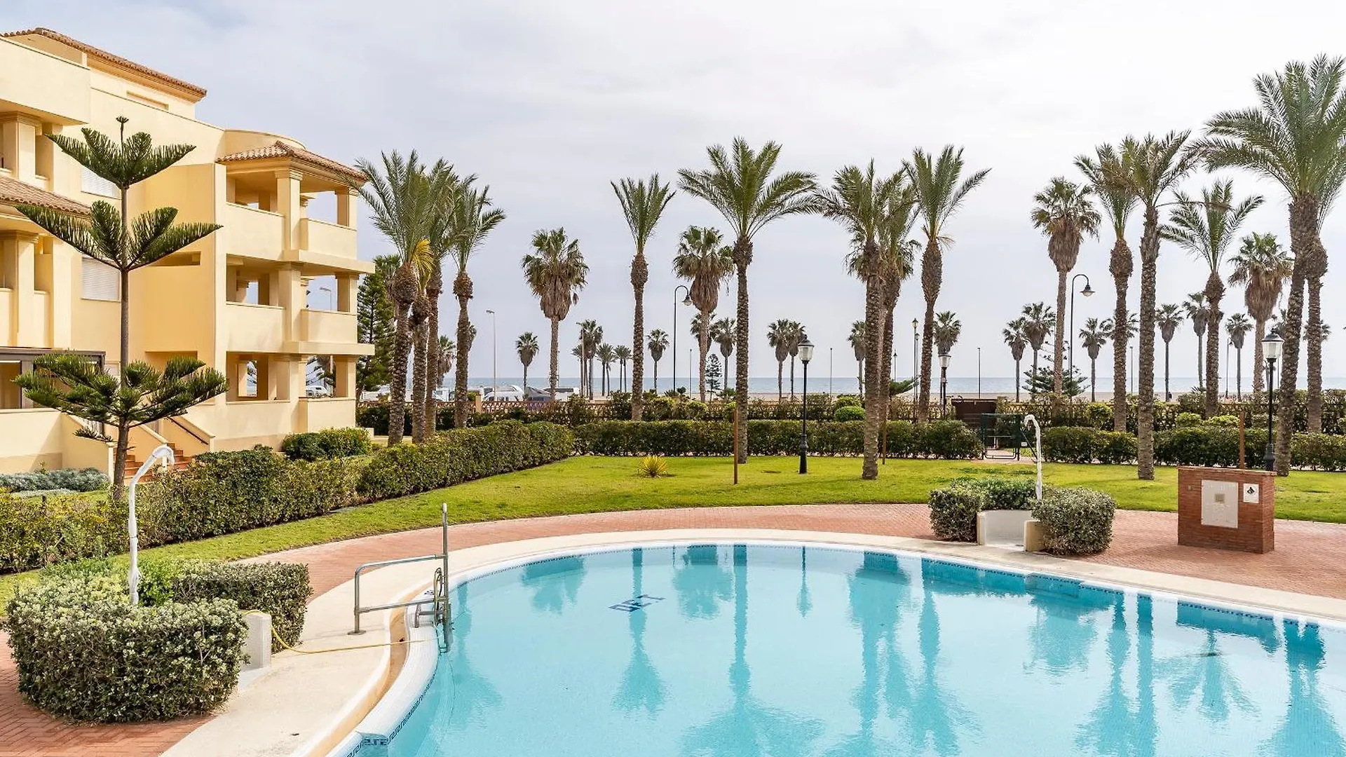 Paraiso Villa Romana Residencial Roquetas de Mar Spain